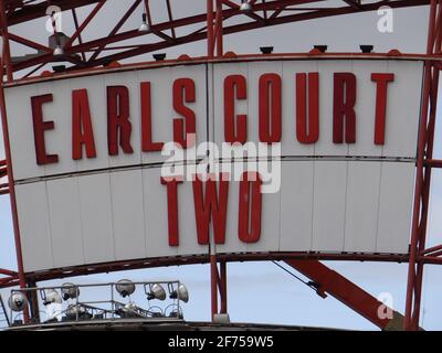 Demoliendo el dos centro de exposiciones de Earl's Court en Londres, Reino Unido