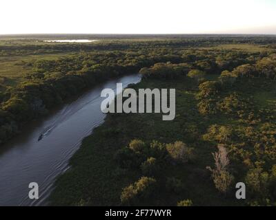 Brasil, Mato Grosso do Sul, Pantanal, Río Cuiaba (vista aérea)