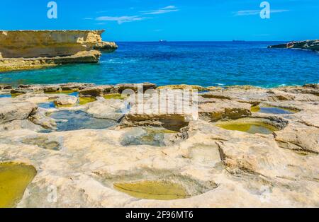 Vista de la piscina de San Pedro cerca de Marsaxlokk, Malta Foto de stock