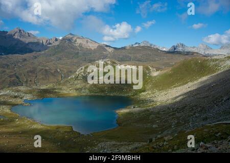 Blick auf die Laghi Boden, Bergseen am nördlichen Ende des Val Toggia in den italienischen Alpen Foto de stock