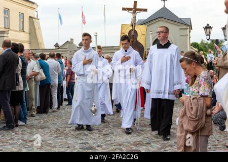 Chelm, Lubelskie, Polonia - 07 de septiembre de 2019: Indulgencia festiva con la participación del obispo Jozef Wrobel. Y los muchos fieles Foto de stock