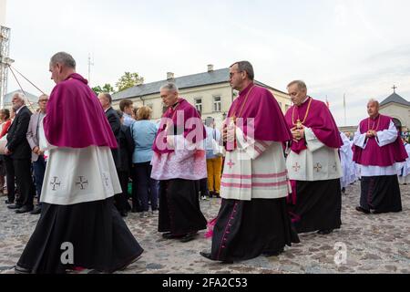 Chelm, Lubelskie, Polonia - 07 de septiembre de 2019: Indulgencia festiva con la participación del obispo Jozef Wrobel y los muchos fieles Foto de stock
