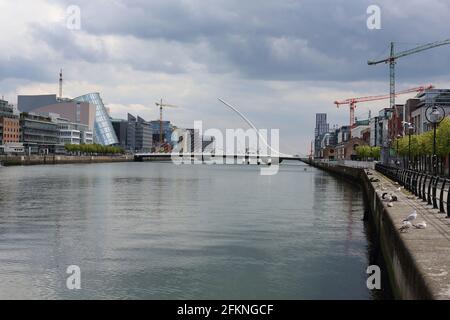 Vista del río Liffey en Dublín, Irlanda Foto de stock