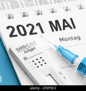 Prueba del antígeno Corona und Impfung mit Kalender Mai 2021