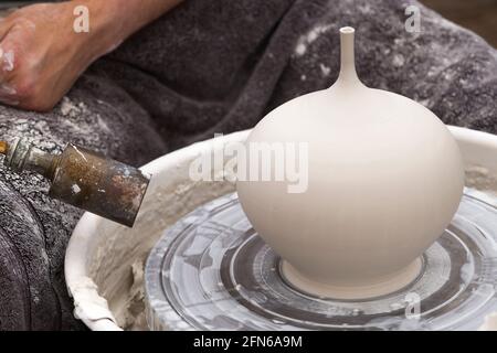 La cerámica de barro secado antes de ser fuego Fotografía de stock - Alamy