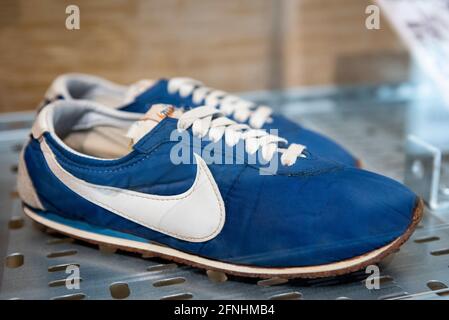 Primeras nike de la historia hot sale