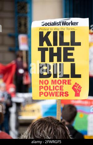 Sheffield, Reino Unido: 1st de mayo de 2021 : Kill the Bill Plaard - no más poderes policiales en el cartel de protesta Kill the Bill, Devonshire Green Foto de stock