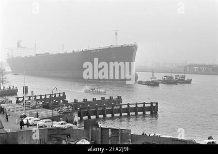 Así llamado instinto Que pasa Mammoth tanker Melania hace la carrera de prueba (aquí en Hembrug), 8 de  diciembre de 1968,