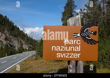 Paso de Fuorn, Suiza - 10 de septiembre de 2020: El Parque Nacional Suizo está situado en los Alpes Rhaetianos Occidentales, en el este de Suiza. Foto de stock