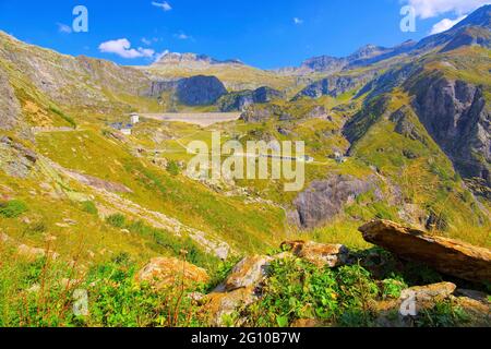 Reservorio Robiei Ticino en Suiza, Europa Foto de stock