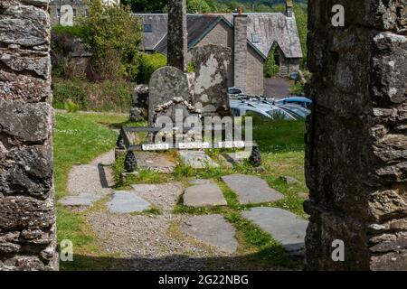 La tumba del ex proscribir y héroe popular Rob Roy MacGregor en Balquhidder, Escocia