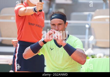 París, Francia. 09th de junio de 2021. Raphael Nadal durante el Abierto de Francia de 2021 en Roland Garros el 9 de junio de 2021 en París, Francia. Foto de Laurent Zabulon/ABACAPRESS.COM Crédito: Abaca Press/Alamy Live News