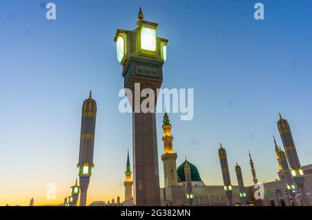 Mezquita del Santo Profeta (Masjid Nabawi) en Madinah, Arabia Saudita