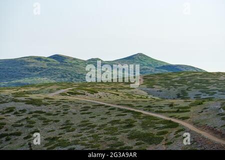 Cadena montañosa del sistema ibérico en la región de Javalambre Teruel España, ubicación remota. Foto de stock