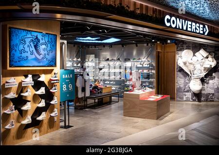 locales converse centro