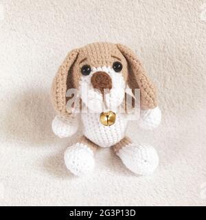 Amigurumi De Cachorro. Animal Relleno De Crochet. Juguete Ecológico Imagen  de archivo - Imagen de rellenado, perro: 246422295