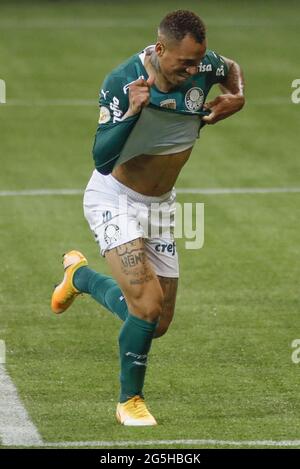 Luiz Otavio of Bahia Celebrates his goal (1-1) during the Brazilian  National league (Campeonato Brasileiro) football match between Palmeiras v  Bahia at Allianz Parque formerly known as Palestra Italia in Sao Paulo