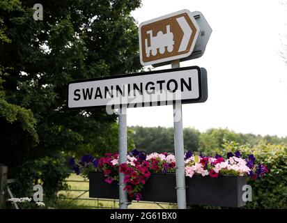 Swannington, Leicestershire, Reino Unido. 1st de julio de 2021. Un letreros de información turística señala el camino a la Inclina de Swannington. Swannington es una antigua minería Foto de stock