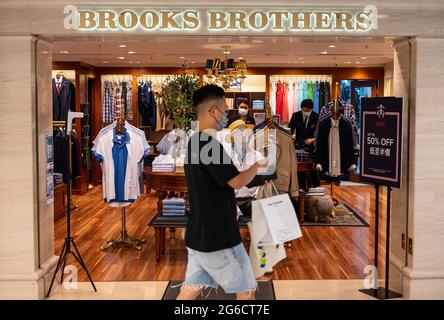 Marca de ropa americana para hombres, Brooks Brothers, tienda vista en Hong Fotografía de stock - Alamy