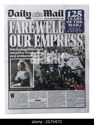 Una página de reproducción histórica del Daily Mail con el titular Despedida nuestra emperatriz, sobre la muerte de la reina Victoria Foto de stock