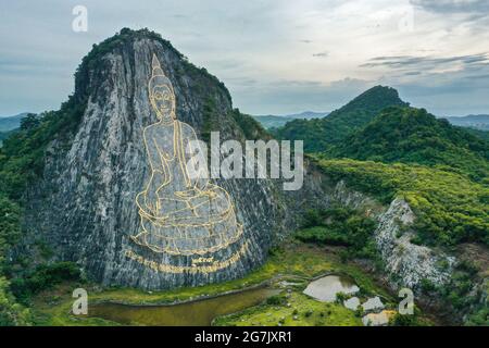 Buda Montaña en Pattaya, Chonburi, Tailandia