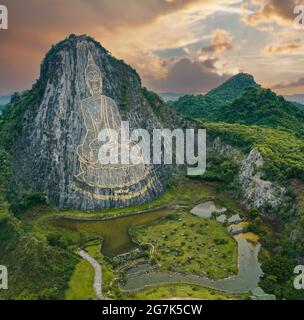 Buda Montaña en Pattaya, Chonburi, Tailandia