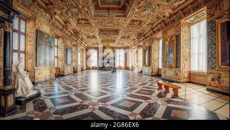 El Gran Salón en el interior del Castillo Frederiksborg - Hillerod, Dinamarca Foto de stock