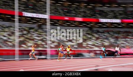 Juegos Olímpicos de Tokio 2020 - Atletismo - Mujeres 200m - semifinal - Estadio Olímpico, Tokio, Japón - 2 de agosto de 2021. Atletas compiten REUTERS/Aleksandra Szmigiel