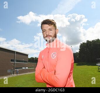 Embargoed for Sunday Newspapers Sat for Sunday 15th August 2021 Oriam Sports Center Edinburgh.Scotland UK.10th Aug-21 Hearts Craig Halkett Press Conference for Sunday Premier Sports Cup match vs Celtic . Crédito: eric mccowat/Alamy Live News