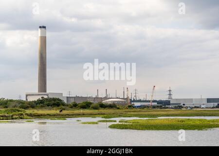 Fawley Power Station Ex sede industrial en 2021, Hampshire, Inglaterra, Reino Unido Foto de stock