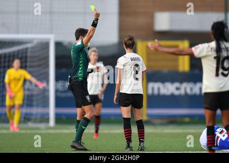 El Arbitro Del Partido Niccolo Turrini De Florencia Durante Uc Sampdoria Vs Ac Milan Futbol Italiano Serie A Women Partido En Bogliasco Ge Italia Septiembre De 04 21 Fotografia De Stock Alamy