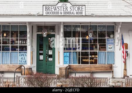 Estados Unidos, Nueva Inglaterra, Massachusetts, Cape Cod, Brewster, Brewster General Store, exterior Foto de stock