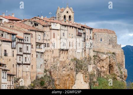 Las casas colgantes, provincia de de las Merindades, España Fotografía de - Alamy