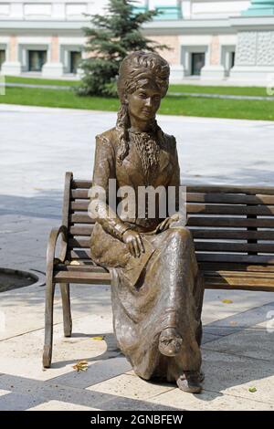 Estatua de Verónica Micle en Chisinau Foto de stock