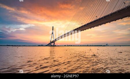Puente Can Tho Vista aérea es famoso puente en el delta del mekong, Vietnam