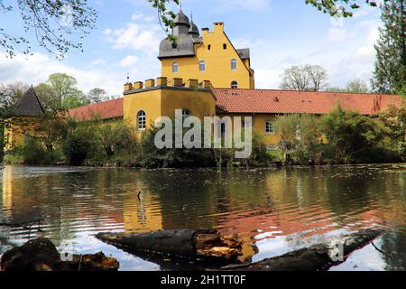 Schloss Holte oder Holter Schloss, barockes Wasserschloss aus dem 17. Jahrhundert, Schloss Holte-Stukenbrock, Renania del Norte Westfalia, Alemania Foto de stock