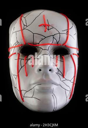 Máscara de Sumo Sacerdote Evil Aislada contra el Fondo Negro Foto de stock
