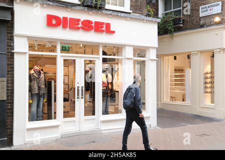Tienda de ropa DIESEL, Londres, Gran Bretaña de -