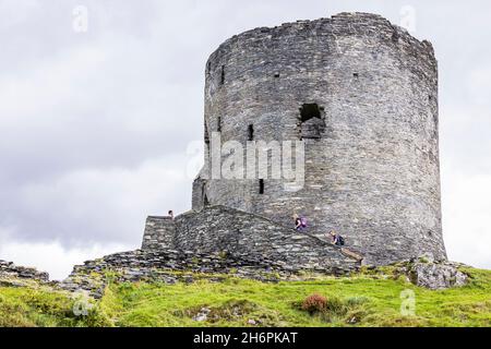 Ruinas del castillo de Dolbadarn en Llanberis, Snowdonia, Gales, Reino Unido, Foto de stock