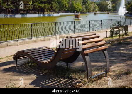 Banco Artesanal Curvo Madera Pino