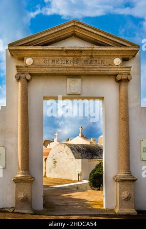 Cimetiere Marin con impresionantes mausoleos, casco antiguo, Ville Haute, Bonifacio, Córcega, Bonifacio, Córcega, Francia