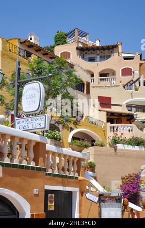 Apartamentos, Villa Fornells, Cala Fornells, Municipio de Andratx, Mallorca (Mallorca), Islas Baleares, España Foto de stock