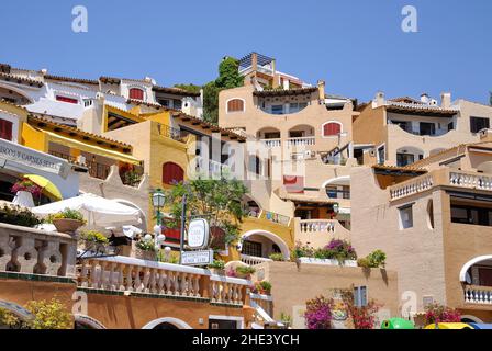 Apartamentos, Villa Fornells, Cala Fornells, Municipio de Andratx, Mallorca (Mallorca), Islas Baleares, España Foto de stock