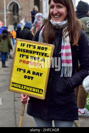 'Matar el proyecto de ley' protesta contra el proyecto de ley parlamentario para poner algunos controles a la disruptiva protesta Bristol College Green y el centro de la ciudad 15 de enero de 20