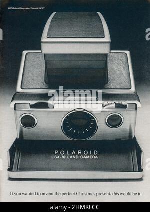 Una cámara original Polaroid SX-70 Land Camera, una cámara instantánea  réflex de lente única plegable que fue producida por primera vez por  Polaroid Corporation en 1972 Fotografía de stock - Alamy