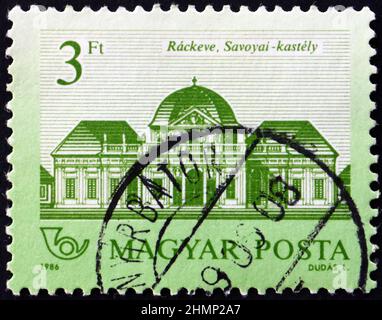 HUNGRÍA - CIRCA 1987: Un sello impreso en Hungría muestra el Castillo de Savoya, Rackeve, alrededor de 1987 Foto de stock