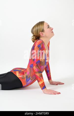 Mujer con un brillante snandex leaotard y leggings, ropa deportiva de la  80s/90s Fotografía de stock - Alamy