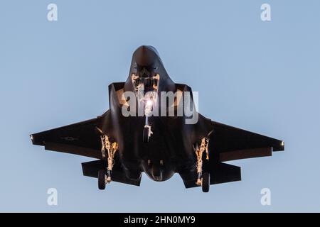 Lockheed Martin F-35A Desembarque de Lightning II Foto de stock
