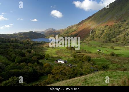 El valle de Nant Gwynant en Snowdonia, GALES