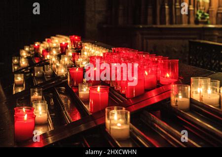 Catedral de Notre-Dame de Chartres, Francia, velas
